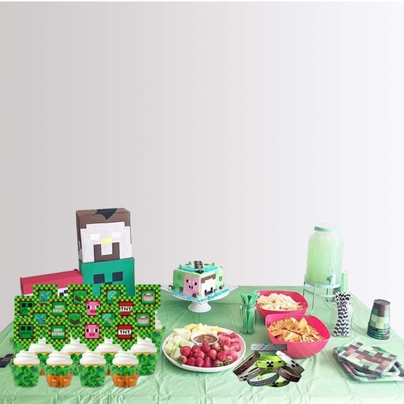 NEW| Minecraft Pixel Gaming Themed Birthday Party Decoration Lot - Picture 6 of 7